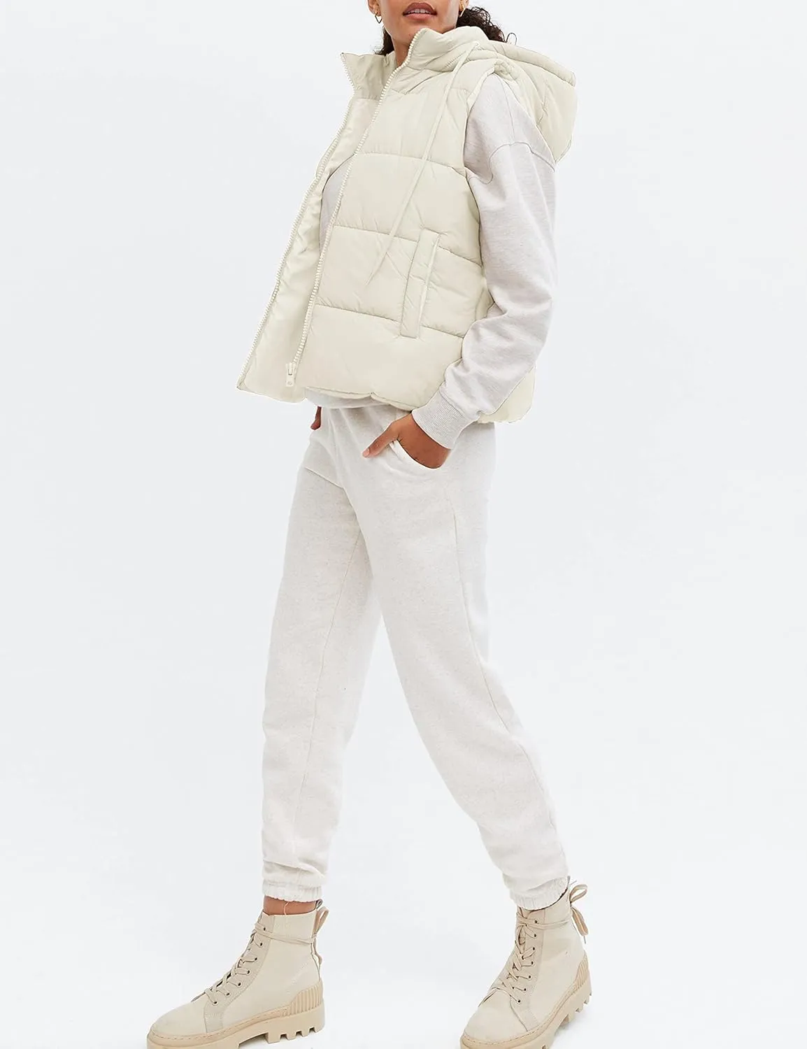 EsheSy Women's Puffer Vest with Removable Hood Sleeveless Full Zip Quilted Down Jacket